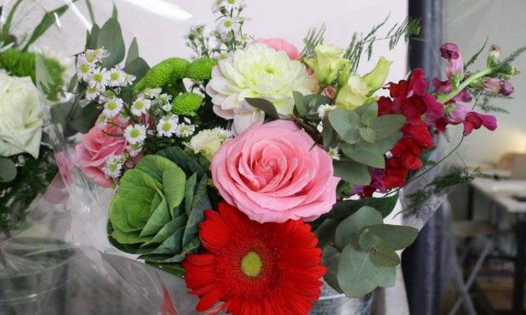 Bouquet-fleurs-eucalyptus-emotion-elles