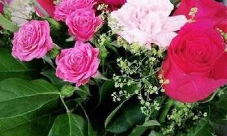 Bouquet de fleurs roses